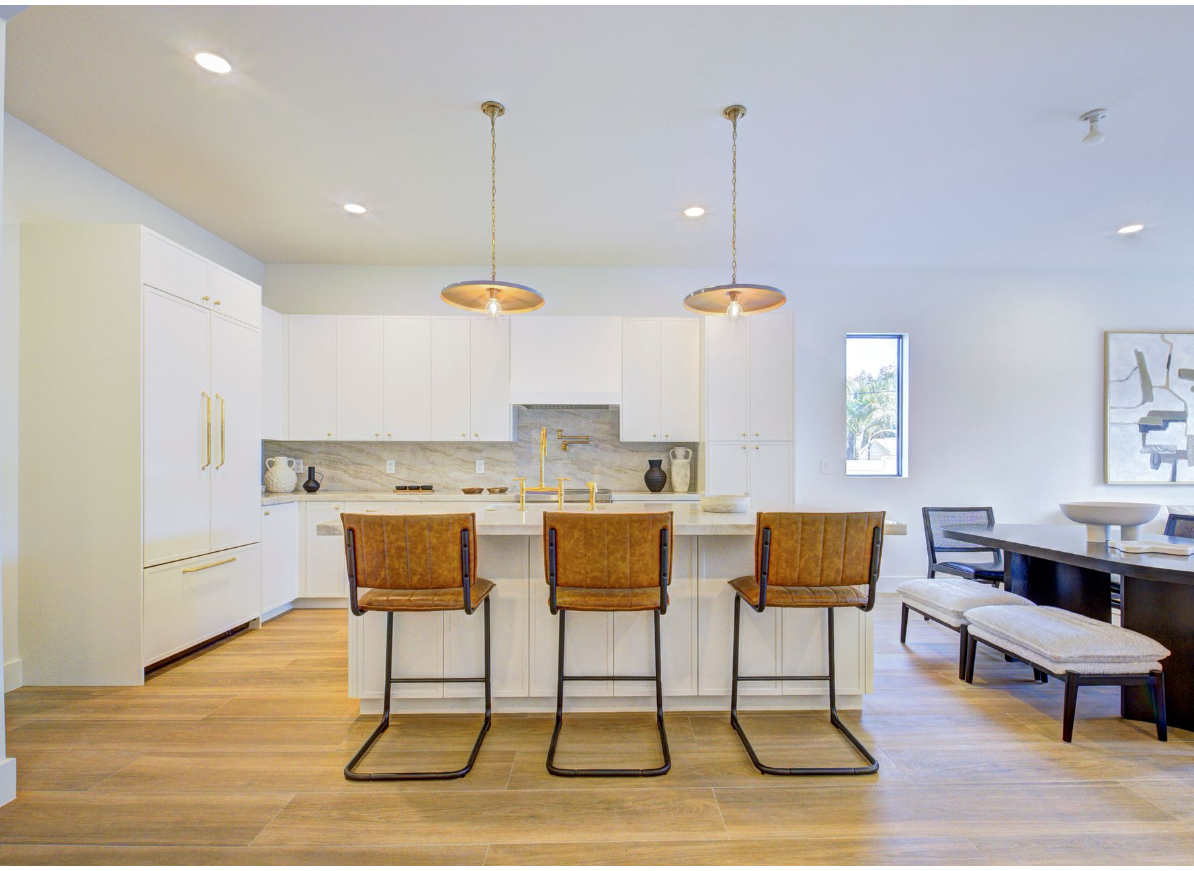 Custom kitchen island in Thousand Oaks, CA